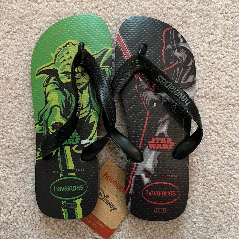 NWT - Kid Star Wars Havaianas Flip Flop - size 2Y